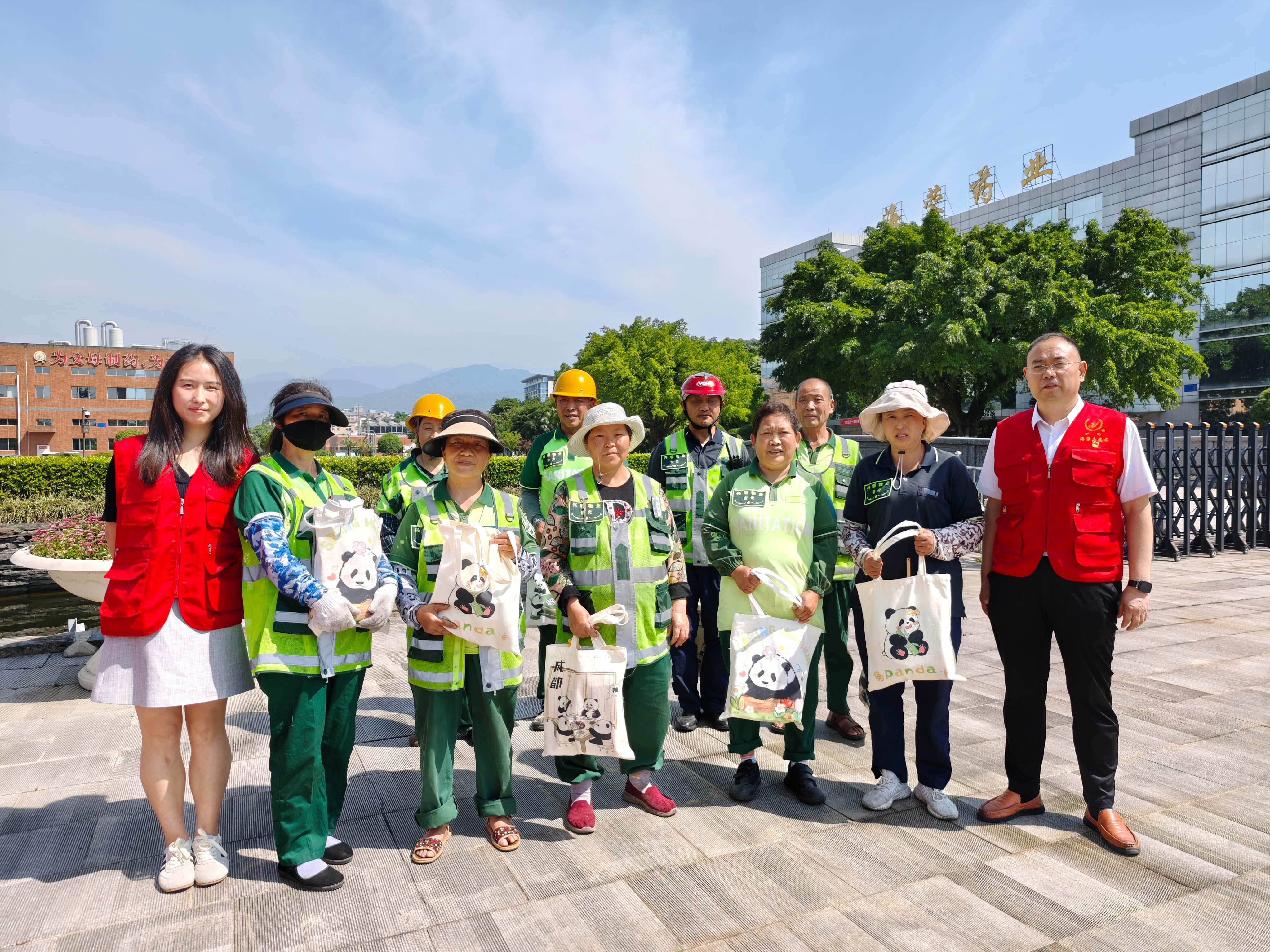 黨建引領 | 四川海蓉黨（團）支部聯(lián)合工會開展一線環(huán)衛(wèi)工慰問活動
